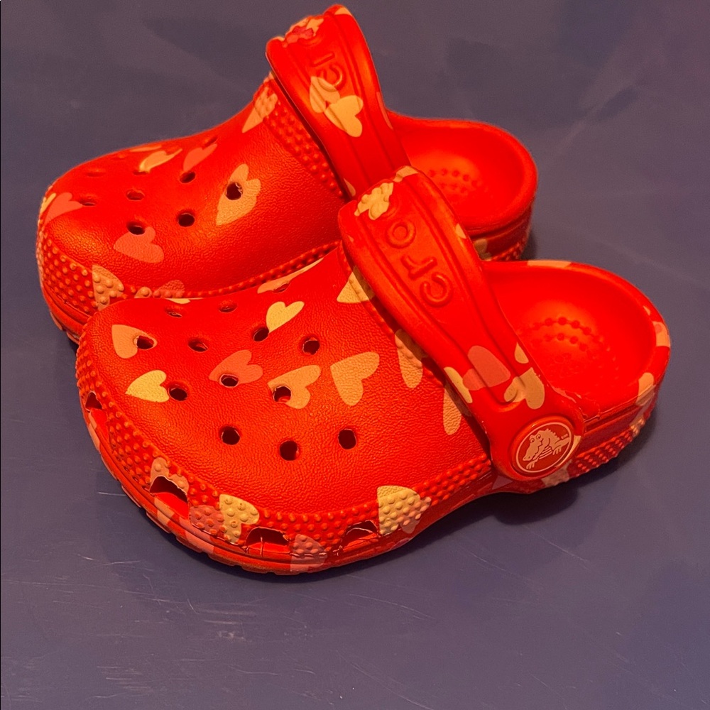 CROCS Kids' Red Heart Water Shoes